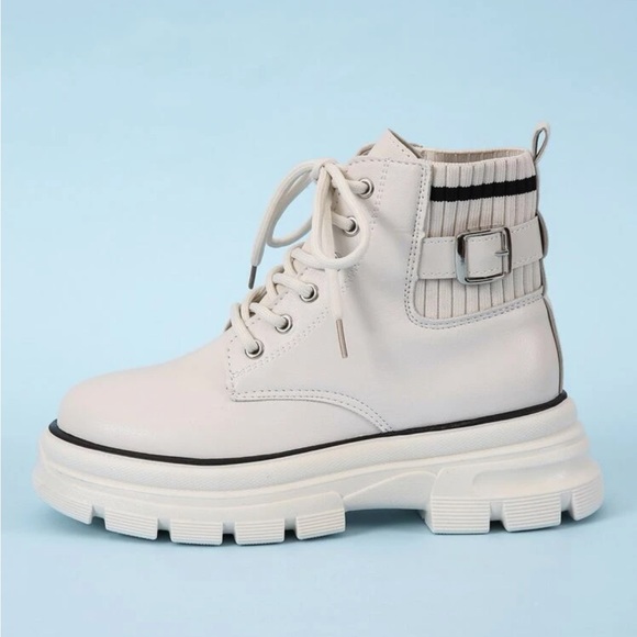 NWOT Chunky Boots - Picture 3 of 5